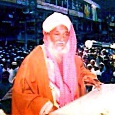 Ben 10 Gven bilan porno jinsiy aloqa Erotik raqs kostyumlari: shortilar